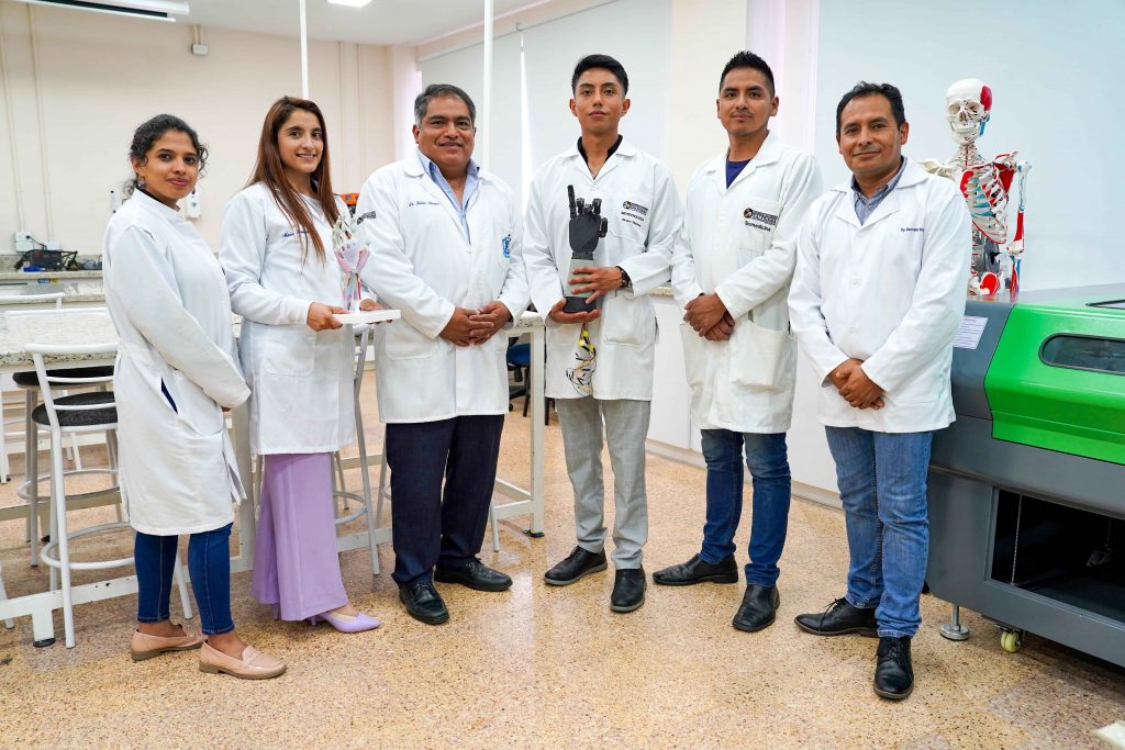 GRUPO DE INVESTIGACIÓN EN BIOMECATRÓNICA Y BIOINGENIERÍA (GIBYB)