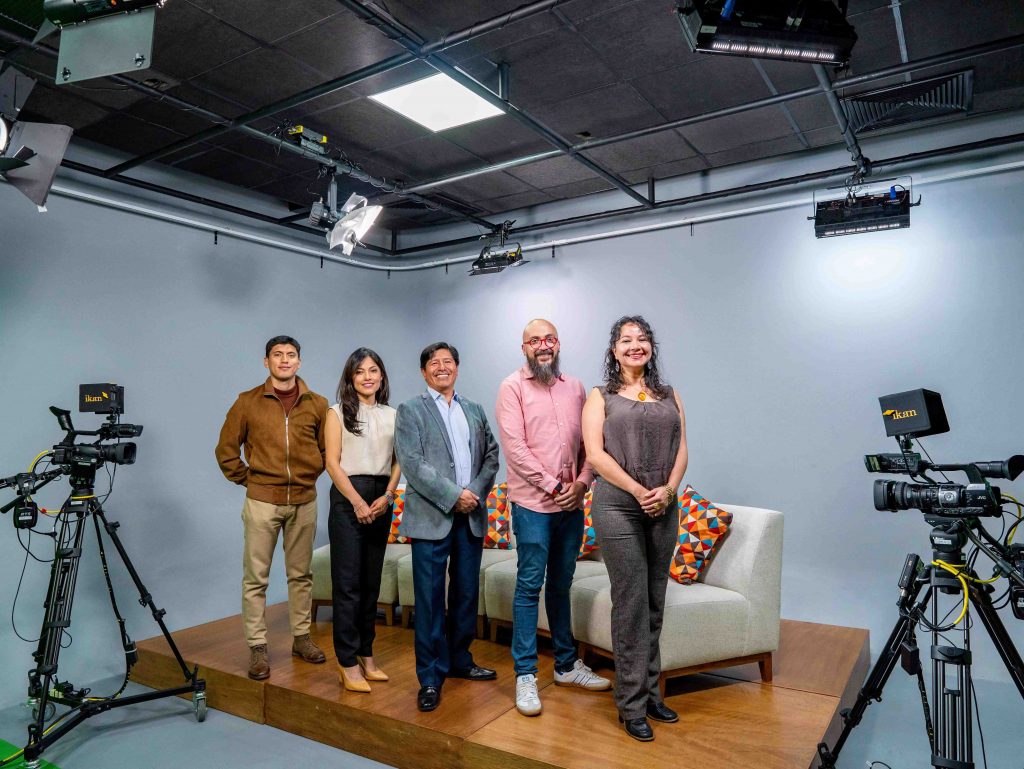 GRUPO DE INVESTIGACIÓN COMUNICACIÓN, CULTURA DIGITAL Y NARRATIVAS (CCDINA)