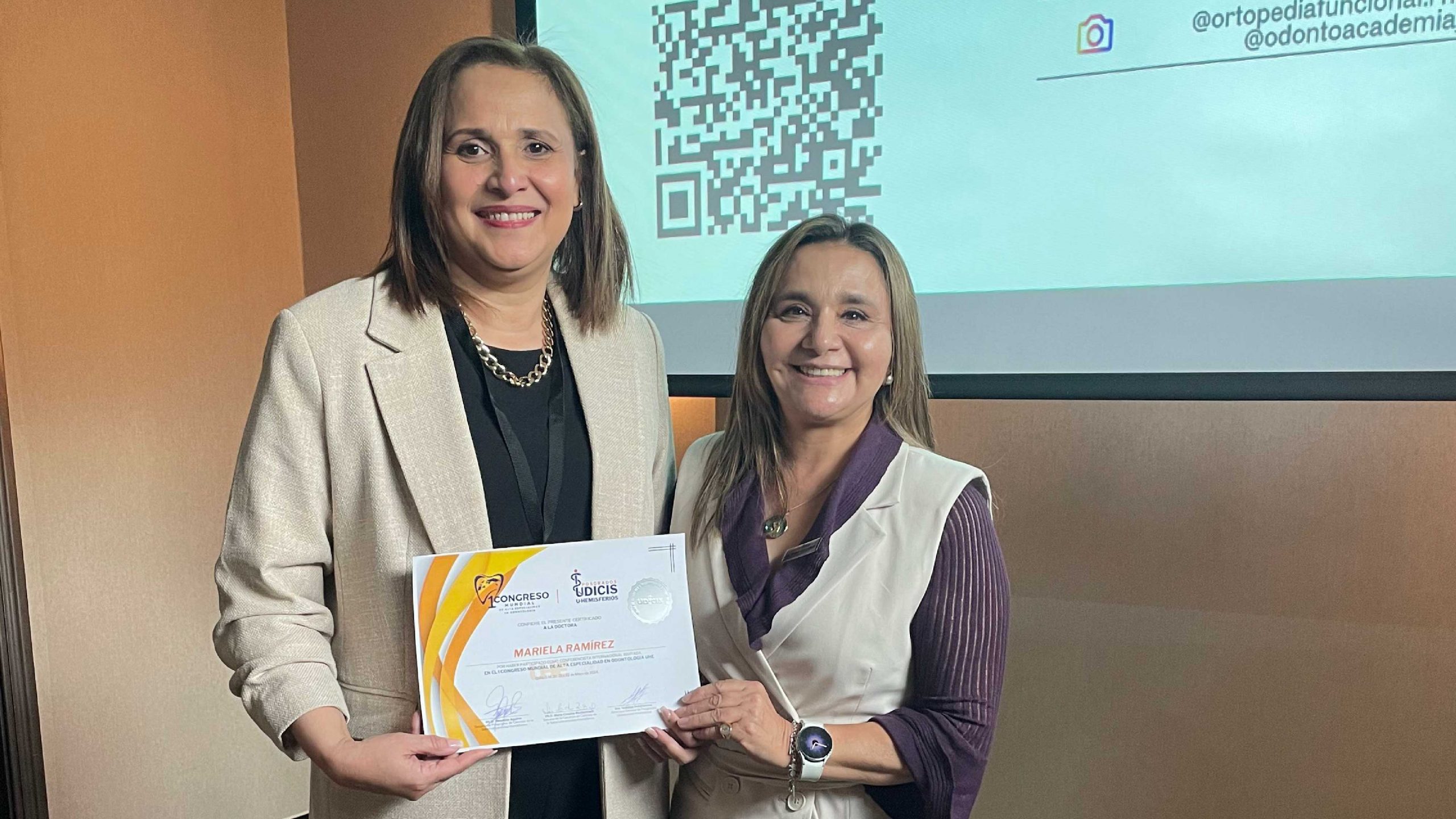 El Grupo de Investigación GIISO realizó la presentación de la conferencia «Ortopedia Funcional: Desde la Filosofía hasta la Práctica Clínica»